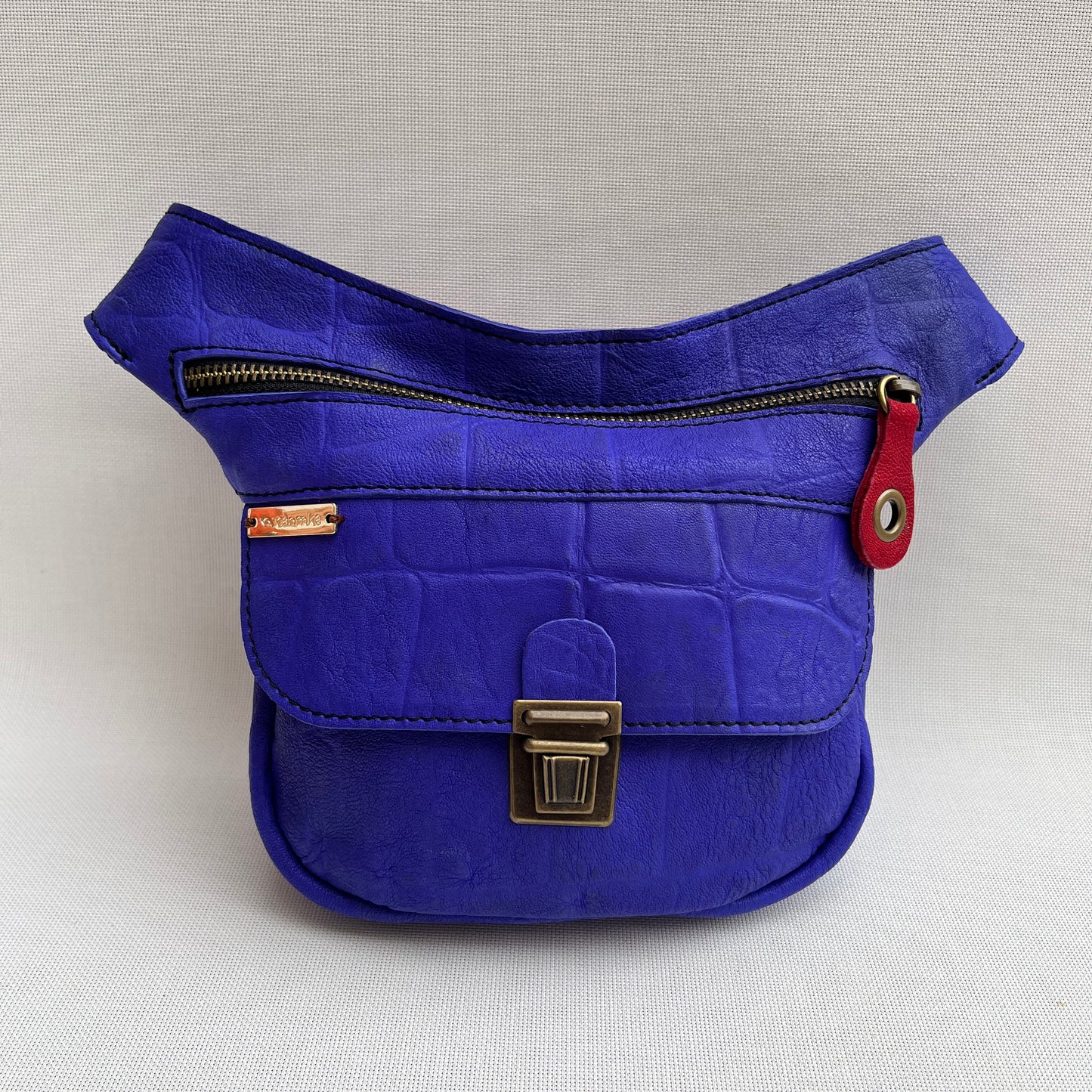 Mini Special Blue Embossed · Piel natural BioCuir® · Pieza Única Núm. 13896