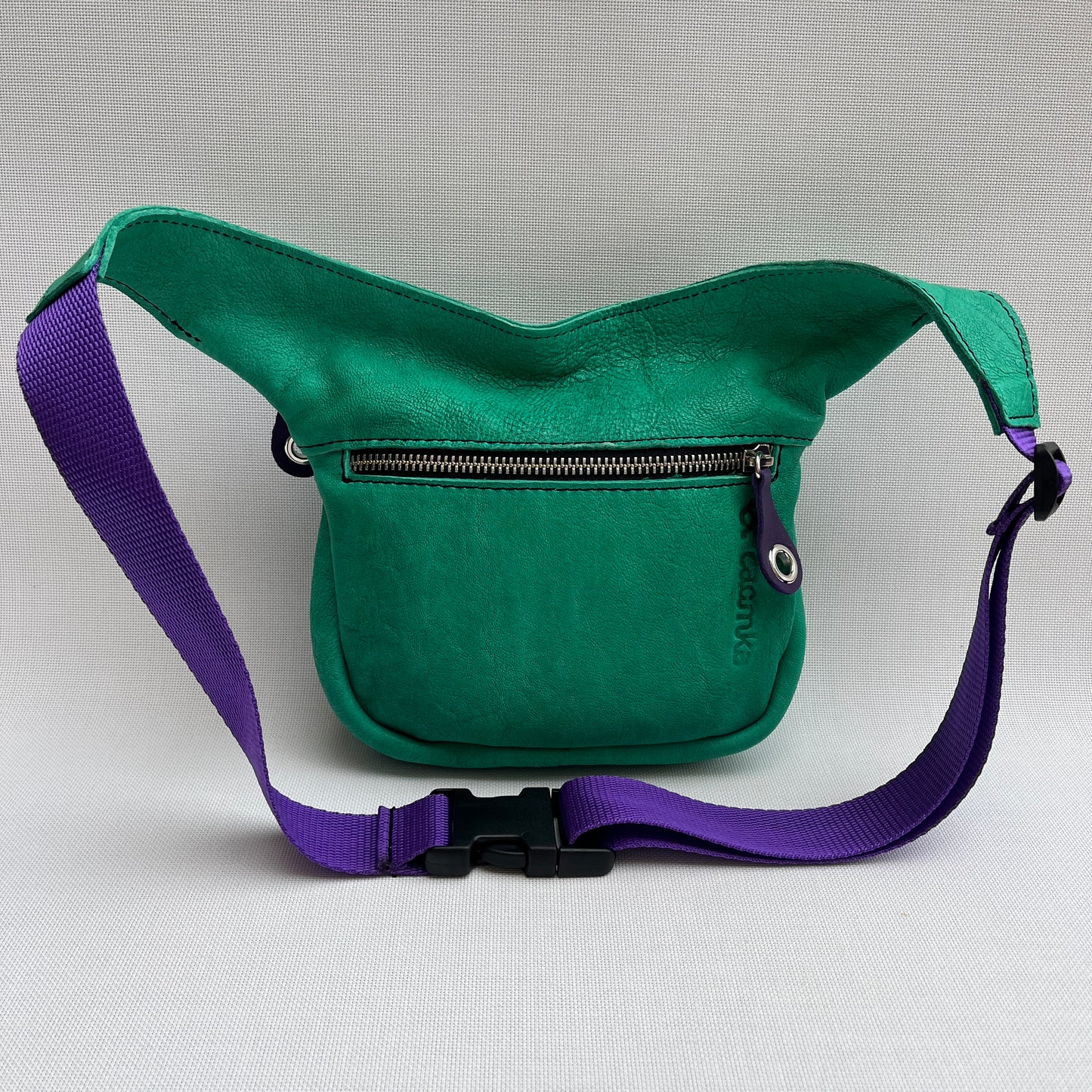 Mini Special Green Embossed · Piel natural BioCuir® · Pieza Única Núm. 13898