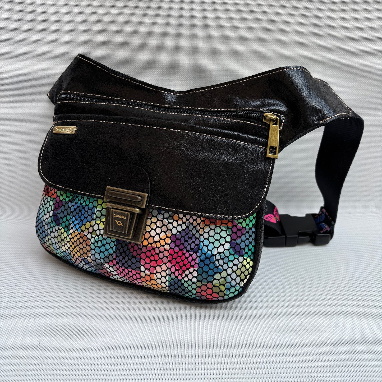 Special Black Fun Colors Top  · Piel - Cuero · Pieza Única Núm. 16422