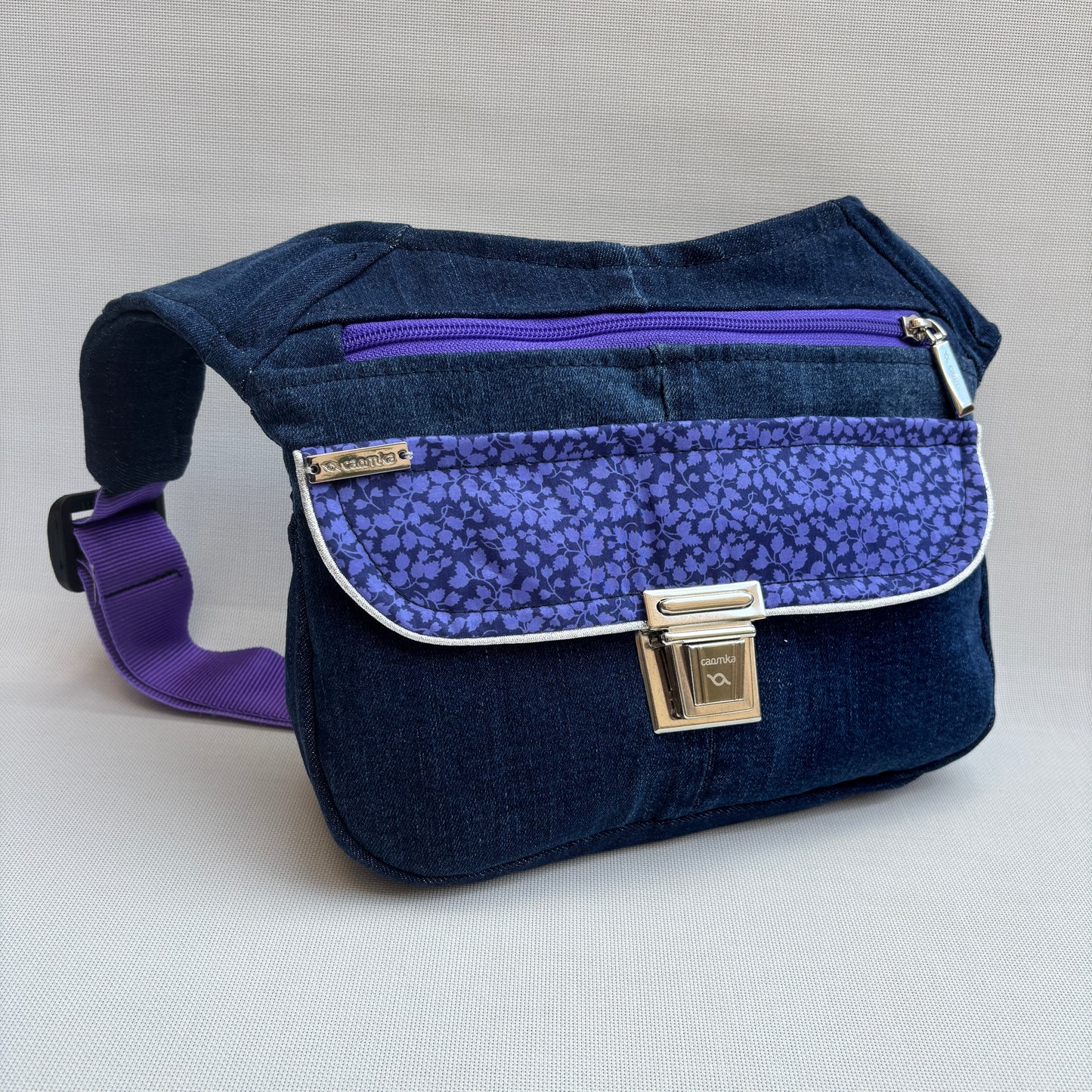 Riñonera "Special ♻️ Jeans Recycled ♻️  + Bolsillo trasero con cremallera · Pieza Única Núm. 18004