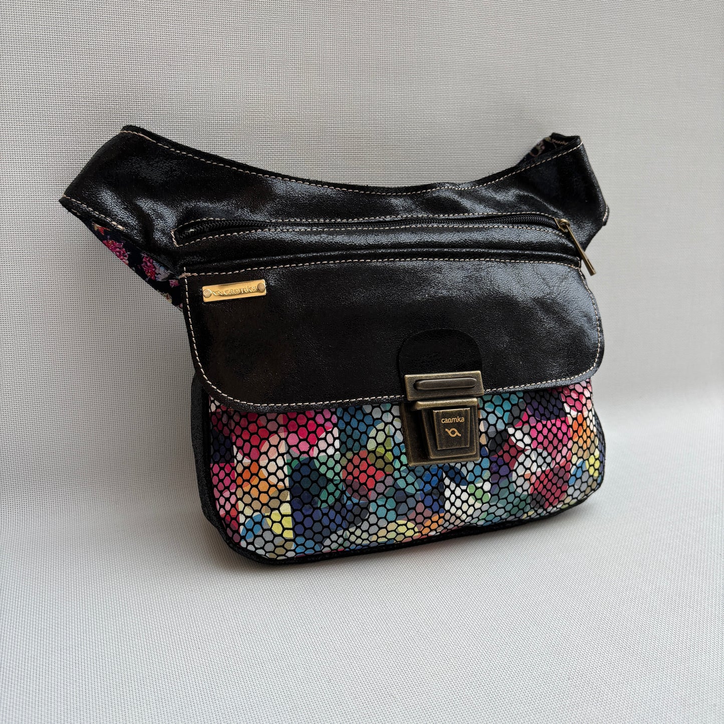 Special Black Fun Colors Top  · Piel - Cuero · Pieza Única Núm. 16443