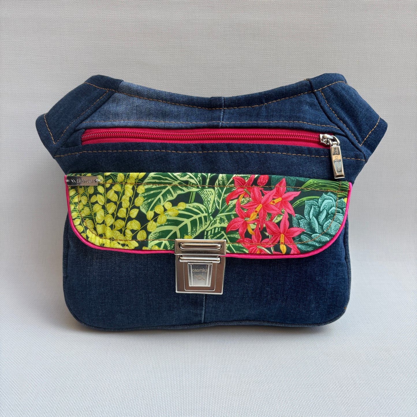 Riñonera "Special ♻️ Jeans Recycled ♻️ · Pieza Única Núm. 18051