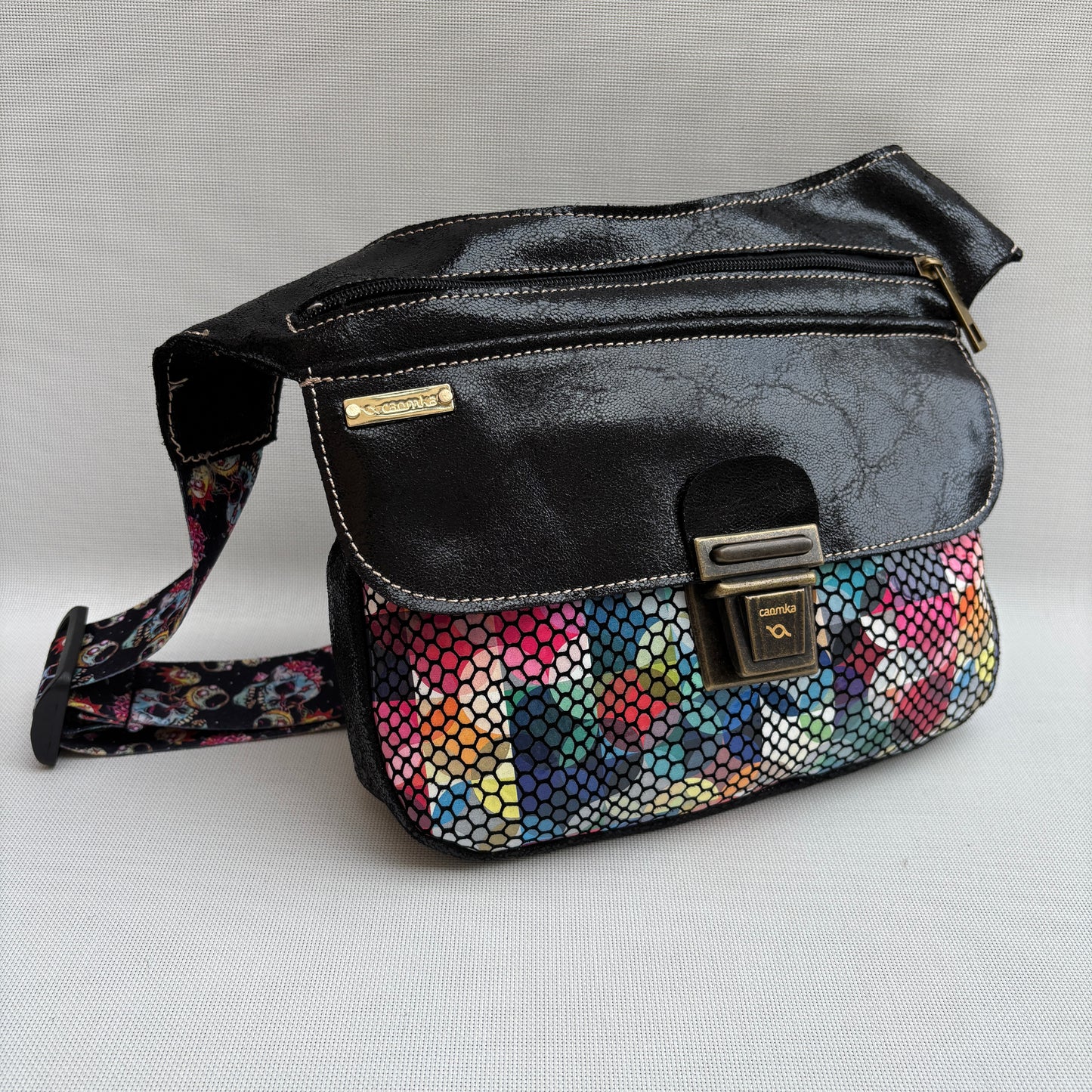 Special Black Fun Colors Top  · Piel - Cuero · Pieza Única Núm. 16443