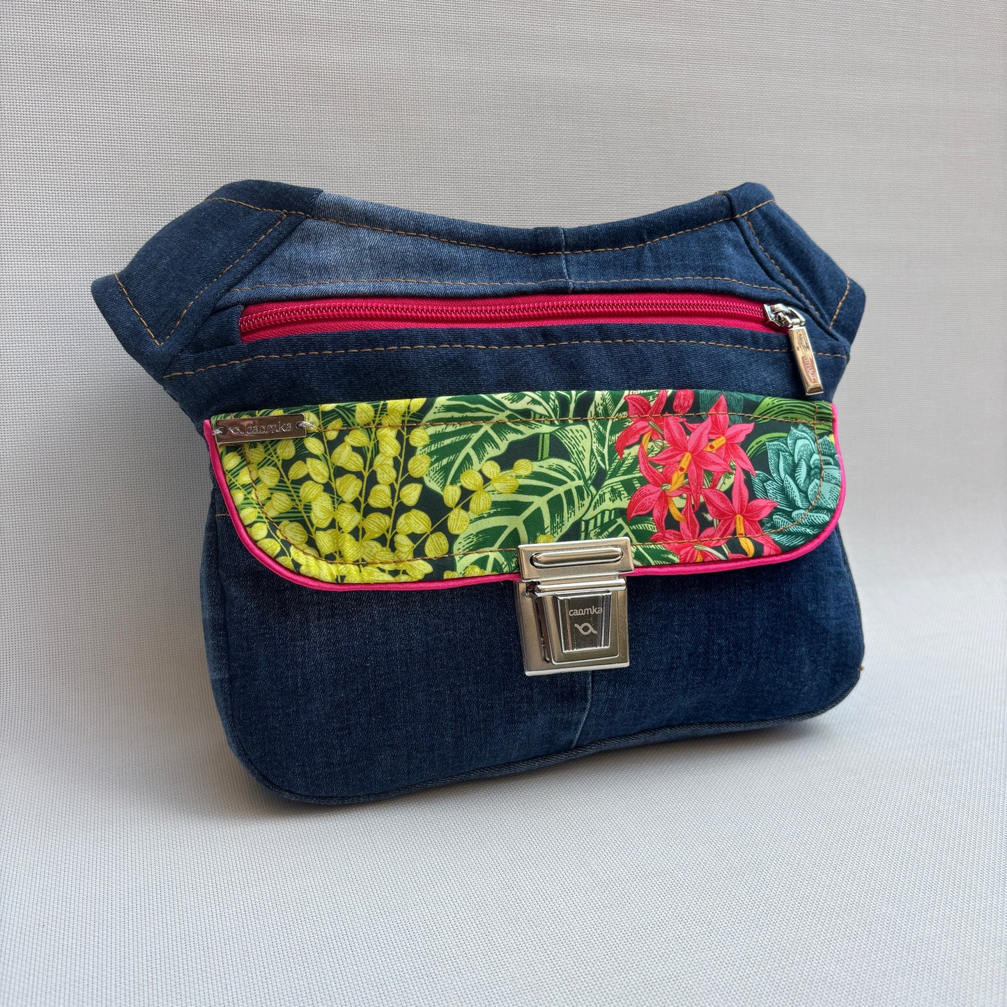 Riñonera "Special ♻️ Jeans Recycled ♻️ · Pieza Única Núm. 18051