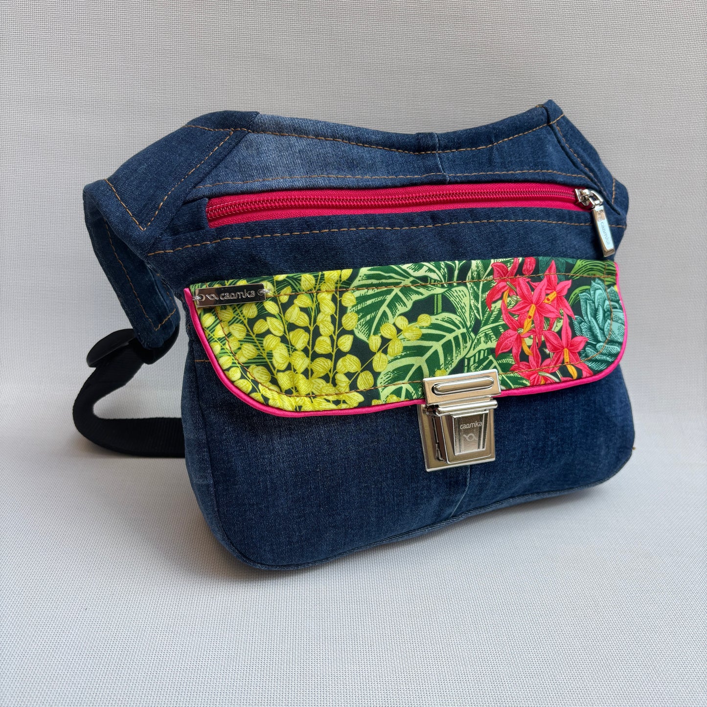 Riñonera "Special ♻️ Jeans Recycled ♻️ · Pieza Única Núm. 18051