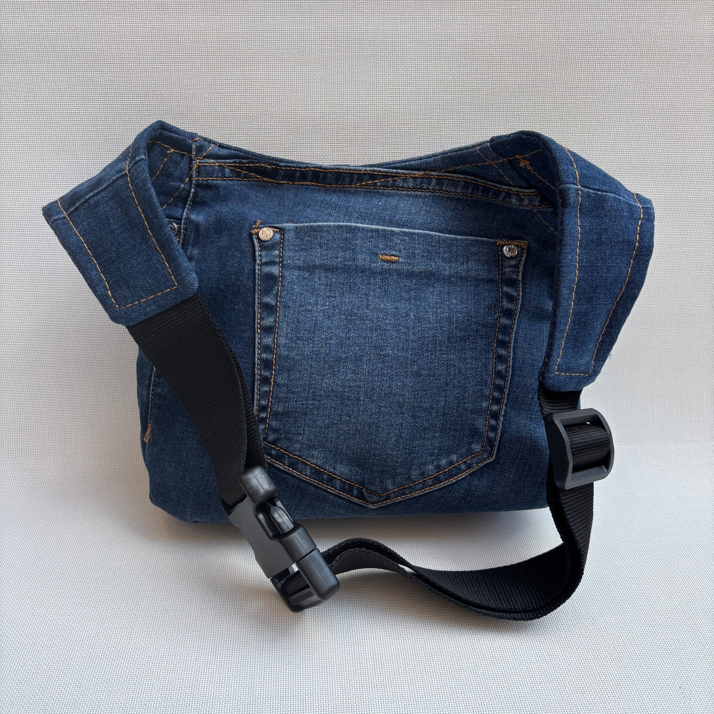 Riñonera "Special ♻️ Jeans Recycled ♻️ · Pieza Única Núm. 18051