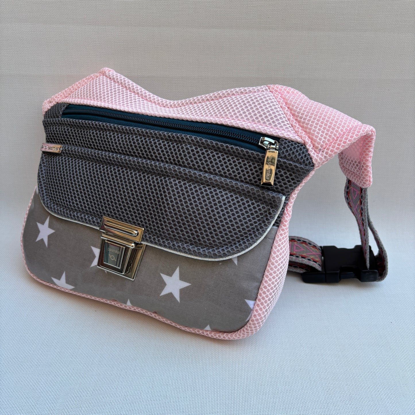 Riñonera "Soft Pink & Stars 3D Top" · Pieza Única Núm. 18735