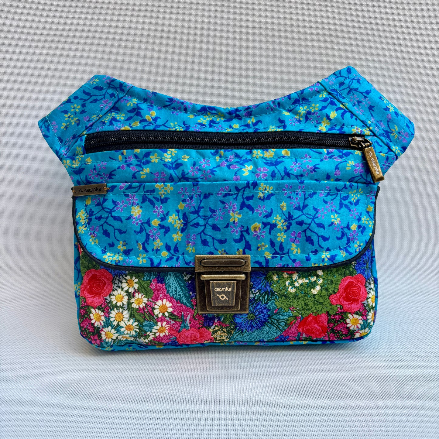 Riñonera "Blue Japanese Flowers" + Bolsillo trasero · Pieza Única Núm. 17982