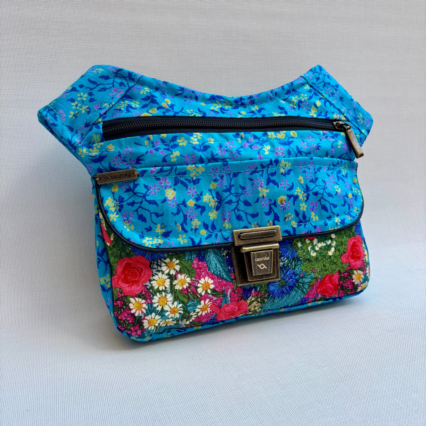 Riñonera "Blue Japanese Flowers" + Bolsillo trasero · Pieza Única Núm. 17982