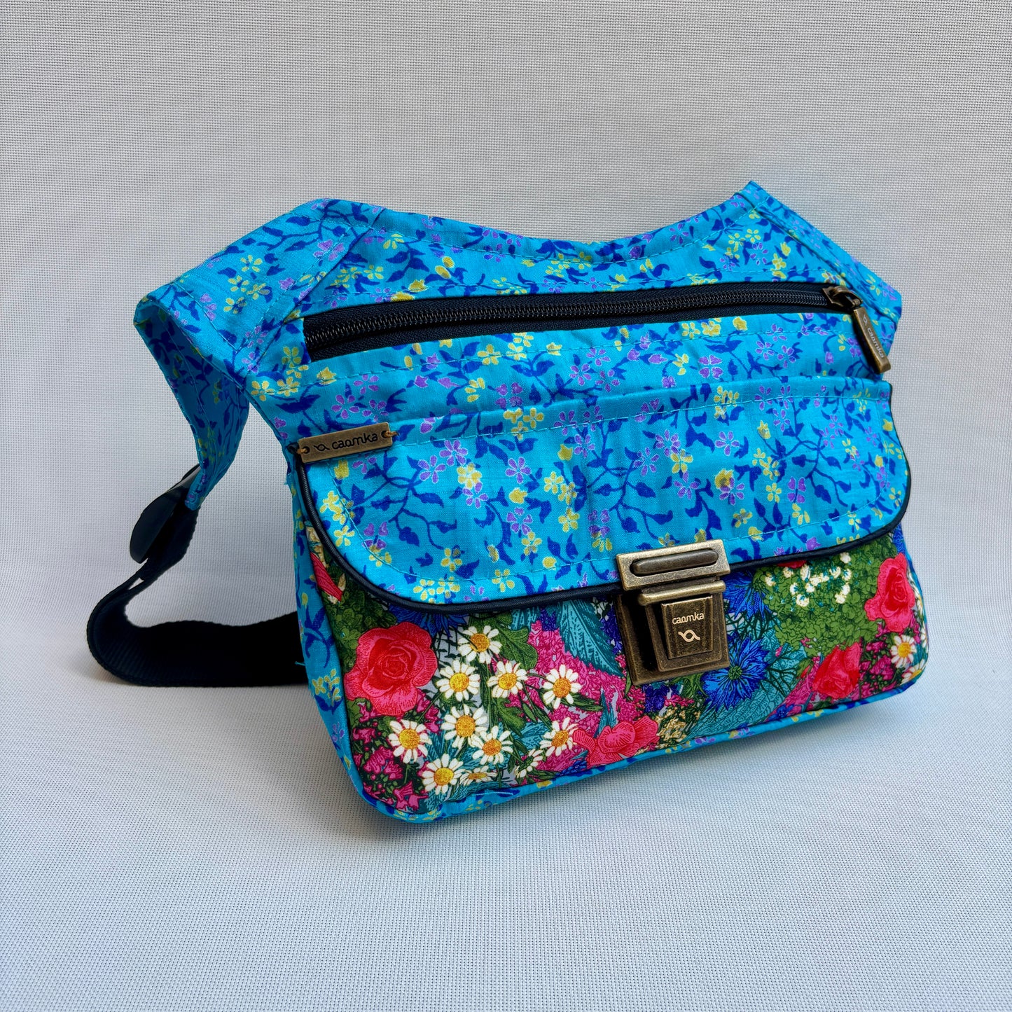 Riñonera "Blue Japanese Flowers" + Bolsillo trasero · Pieza Única Núm. 17982