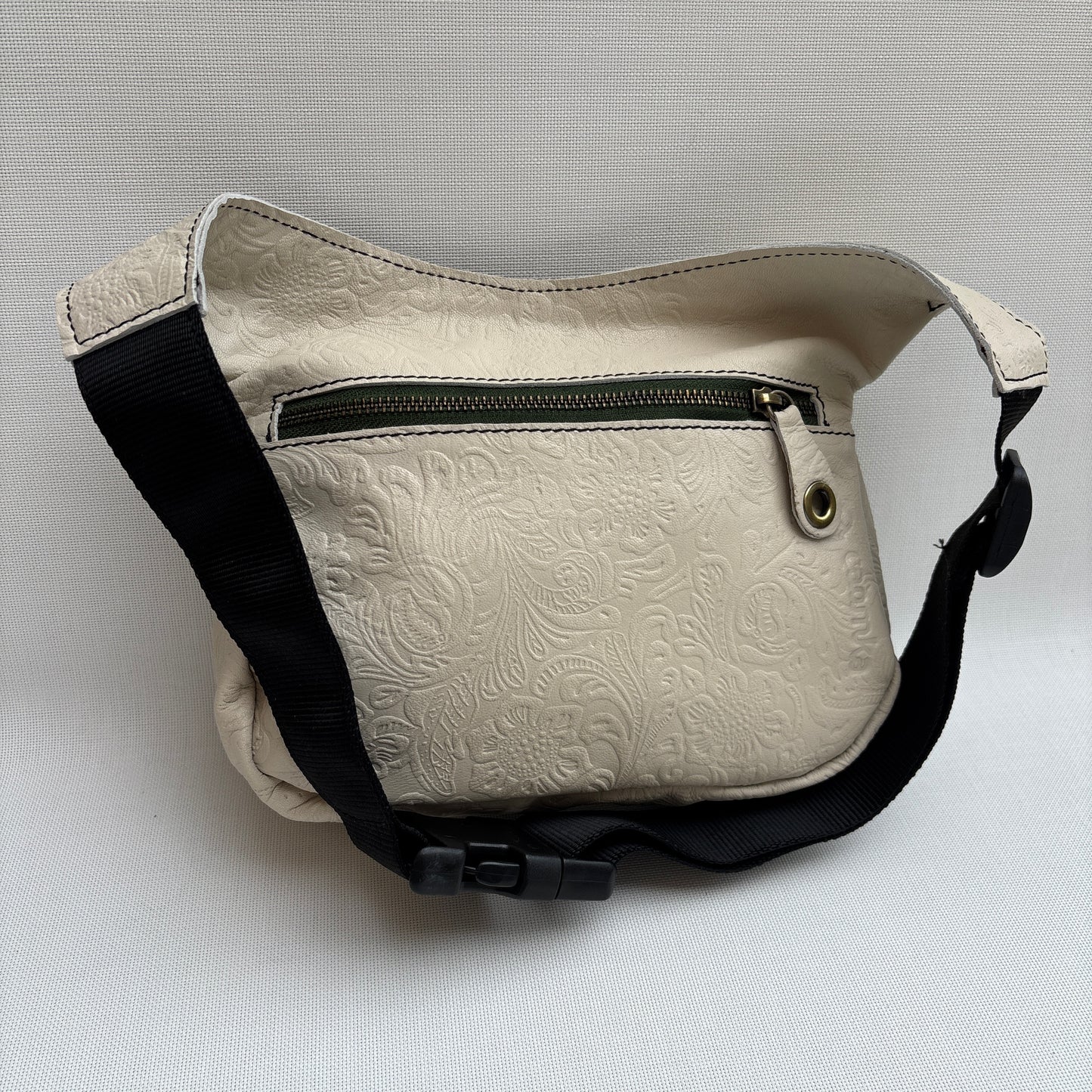 Classic Black Old Gold BioCuir® Naturleder Exklusivstück Nr. 13165