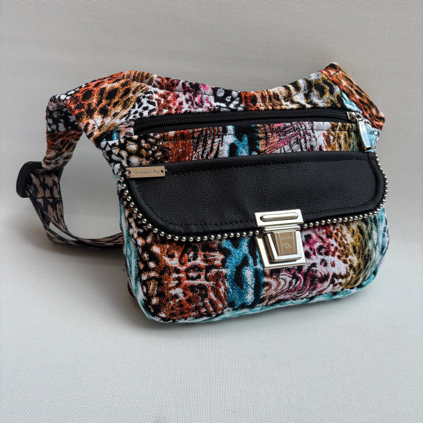 Riñonera "Animal Print Top" + Bolsillo trasero · Pieza Única Núm. 18088