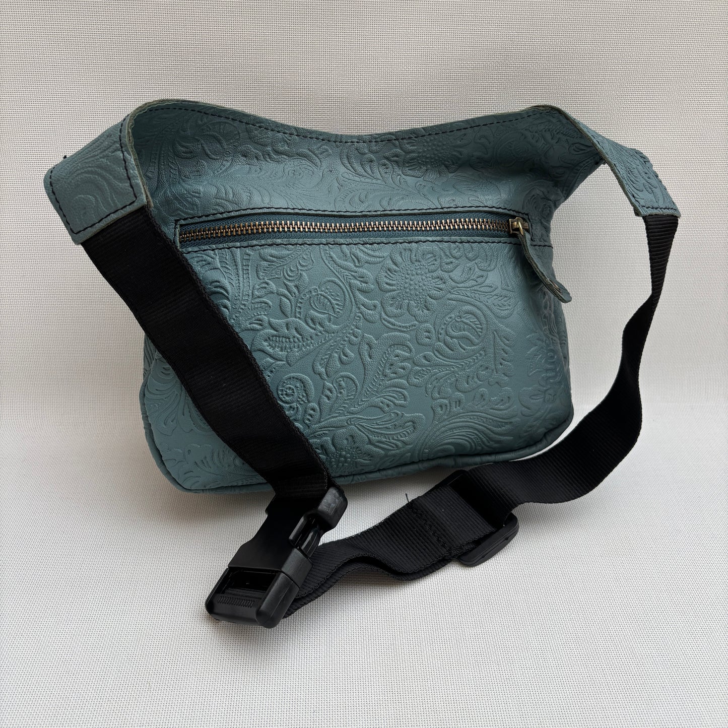 Premium Relief Contrast · Piel natural · Pieza Exclusiva Núm. 16451