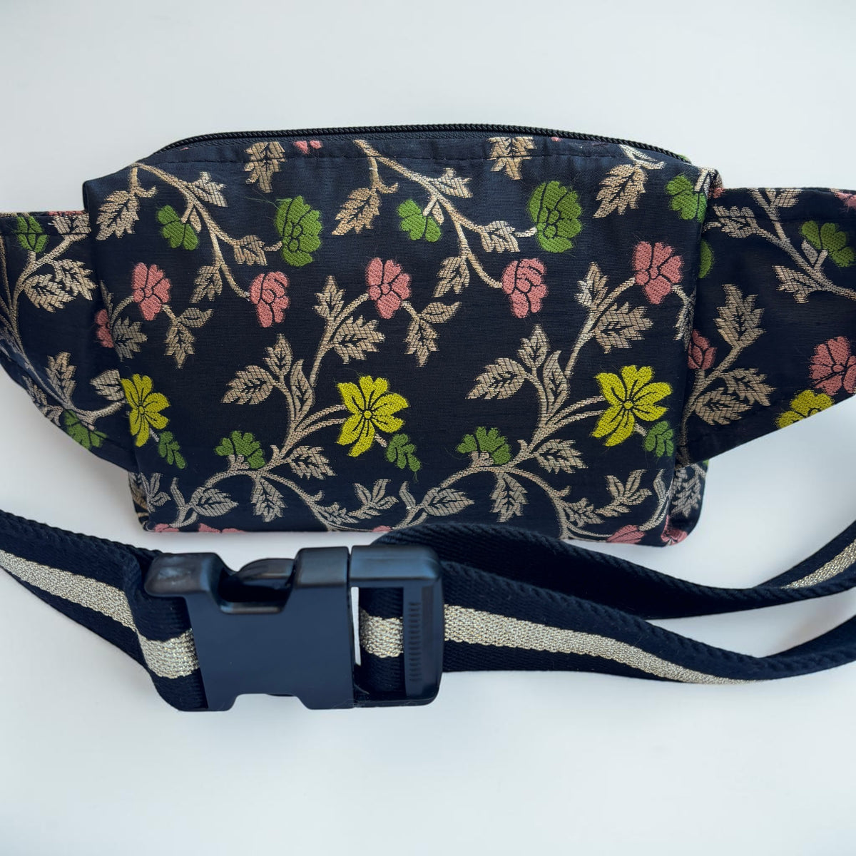 Riñonera Urban "Elegant India Flowers Top" · Pieza Única Núm. 19567