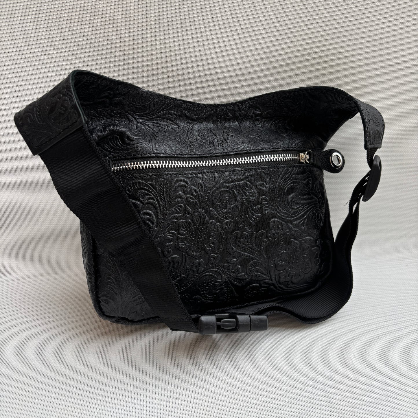 Classic Black Old Gold BioCuir® Naturleder Exklusivstück Nr. 13165