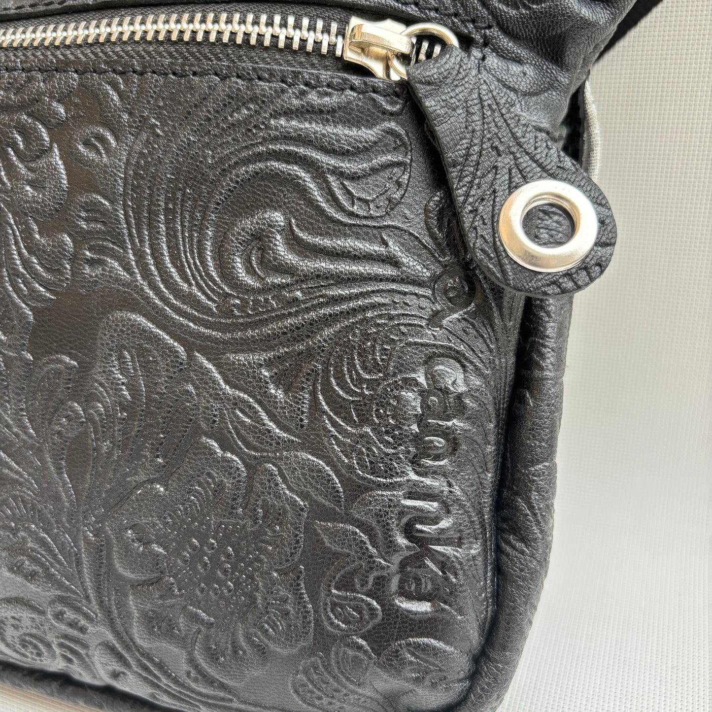 Classic Black Old Gold BioCuir® Naturleder Exklusivstück Nr. 13165
