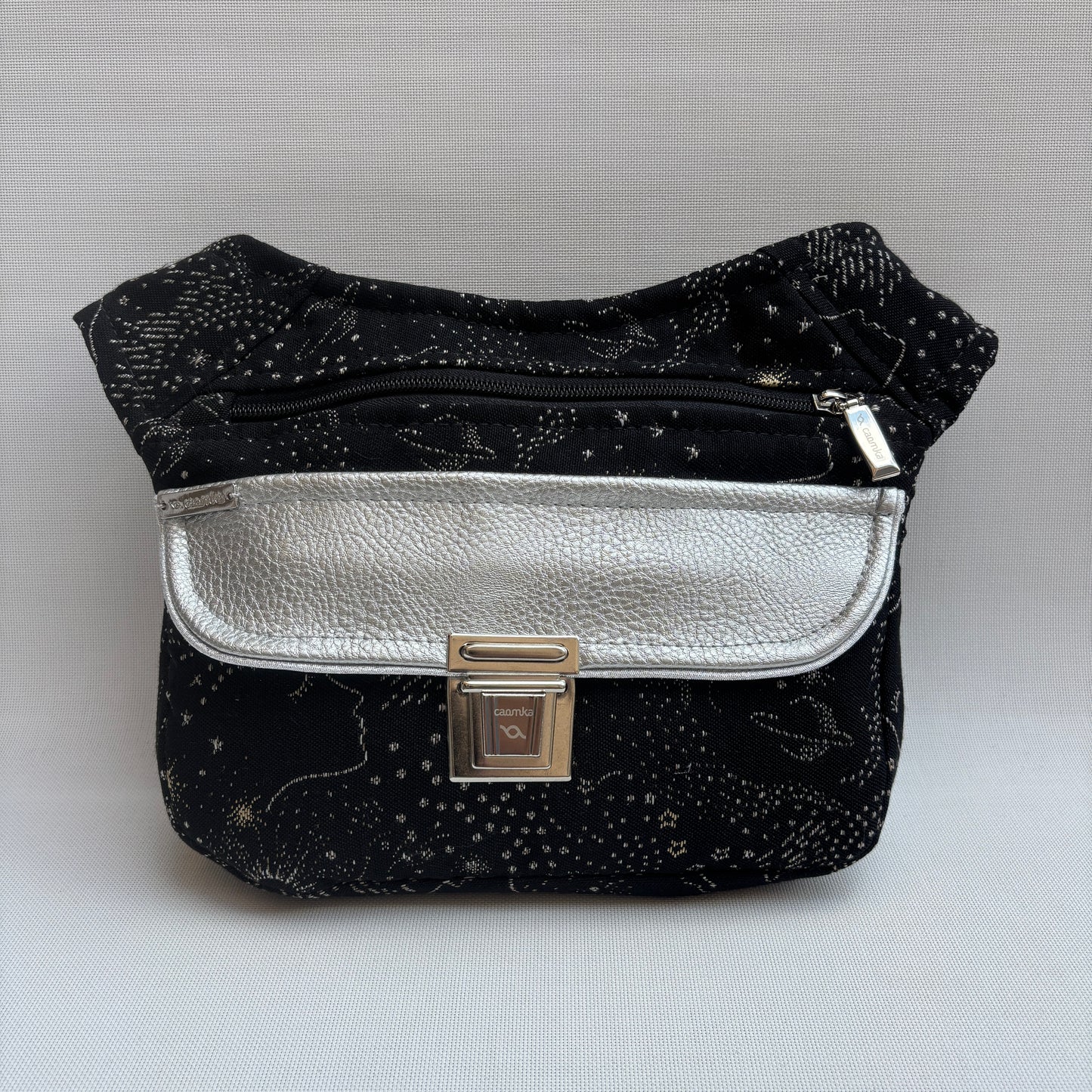 Riñonera “Cosmic Silver” · Pieza Única Núm. 18087