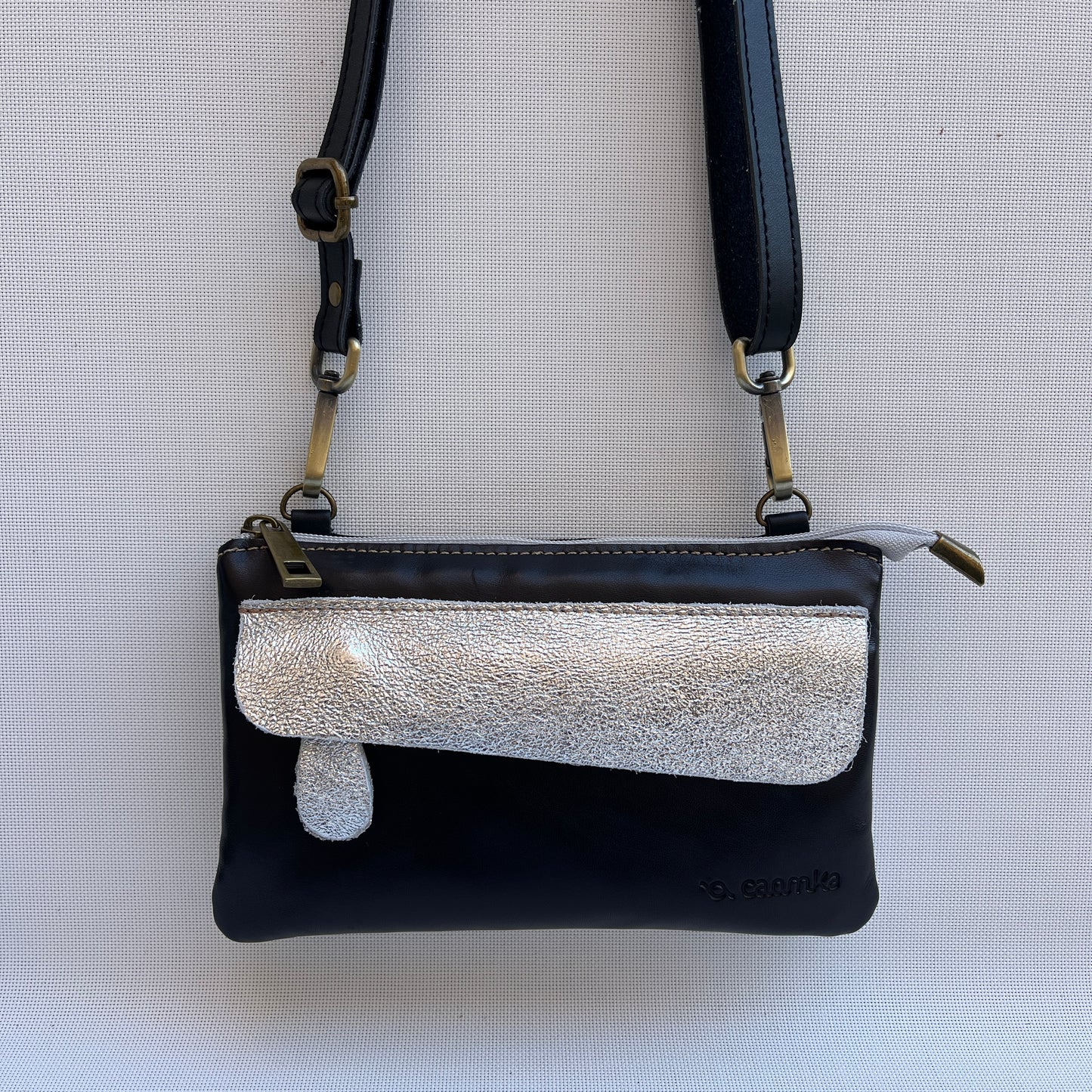 Riñonera multifunción NANO "Party Silver" · Piel - Cuero · Pieza Exclusiva Núm. 14748