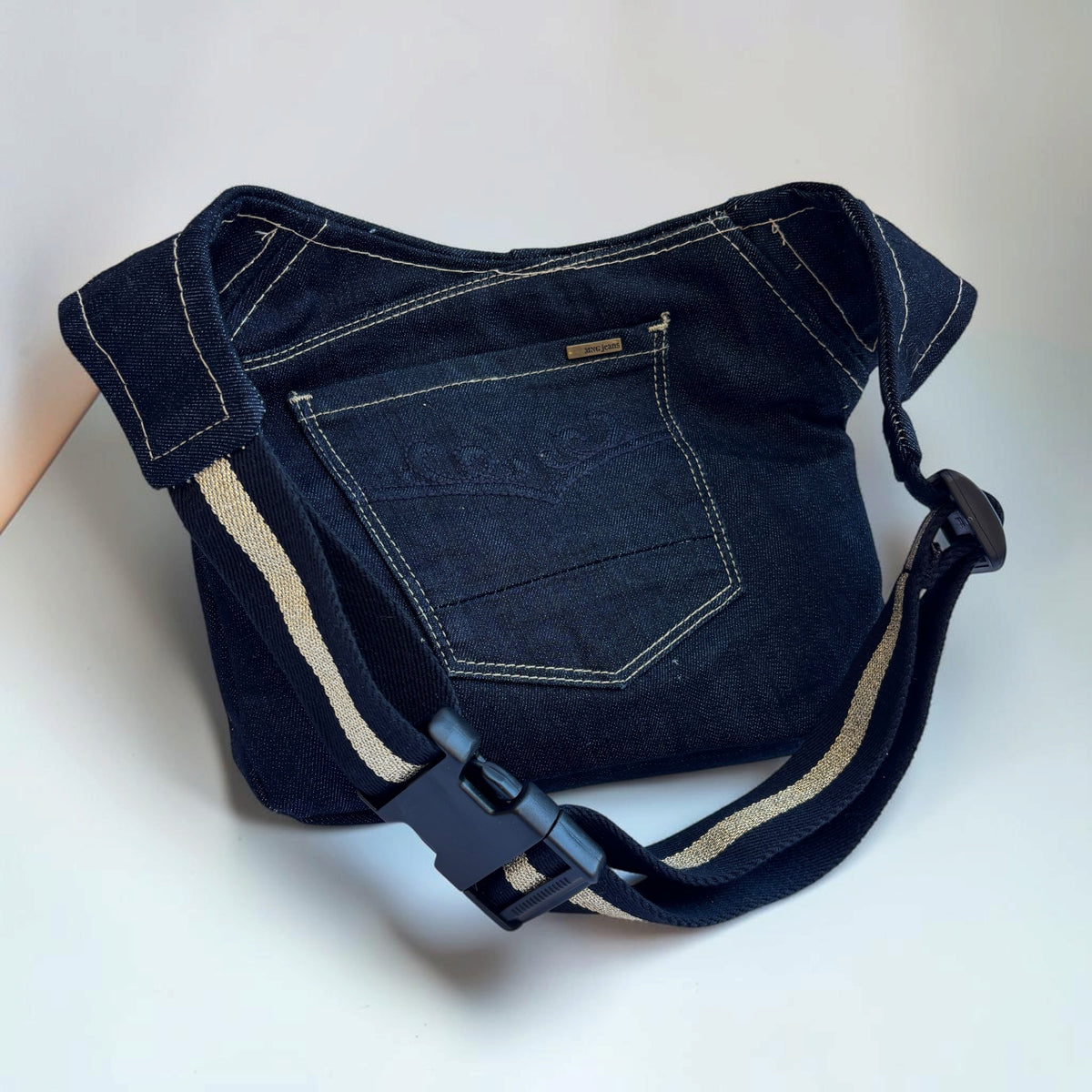 Riñonera Original Luxury "Jeans Elegant Top" ♻️ Jeans Recycled ♻️ · Pieza Única Núm. 19655