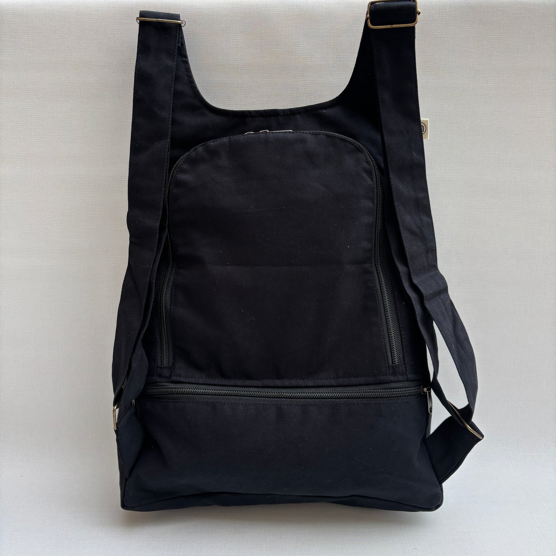 Mochila Multibolsillos Antirrobo 