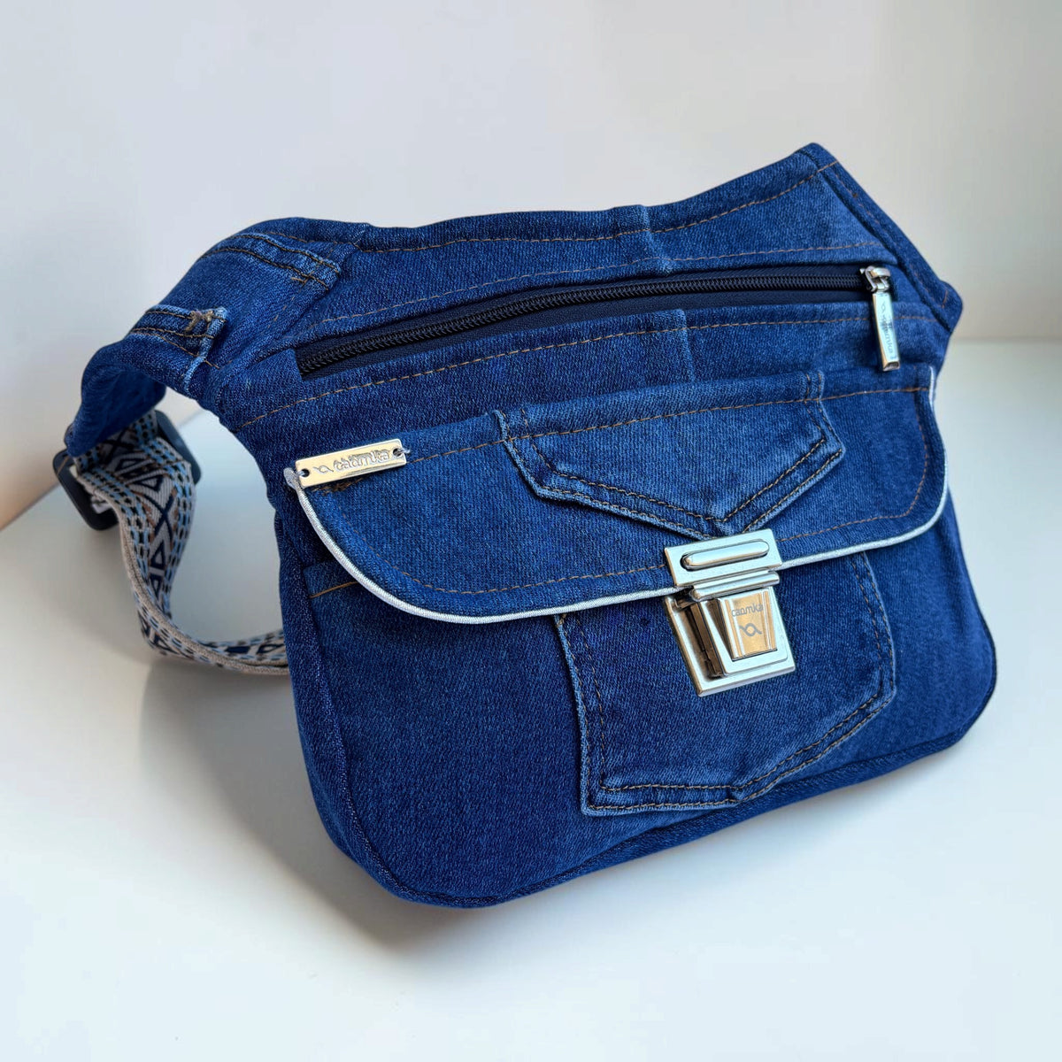 Riñonera Original Special Top ♻️Jeans Recycled ♻️ + Bolsillo trasero con cremallera · Pieza Única Núm. 19659