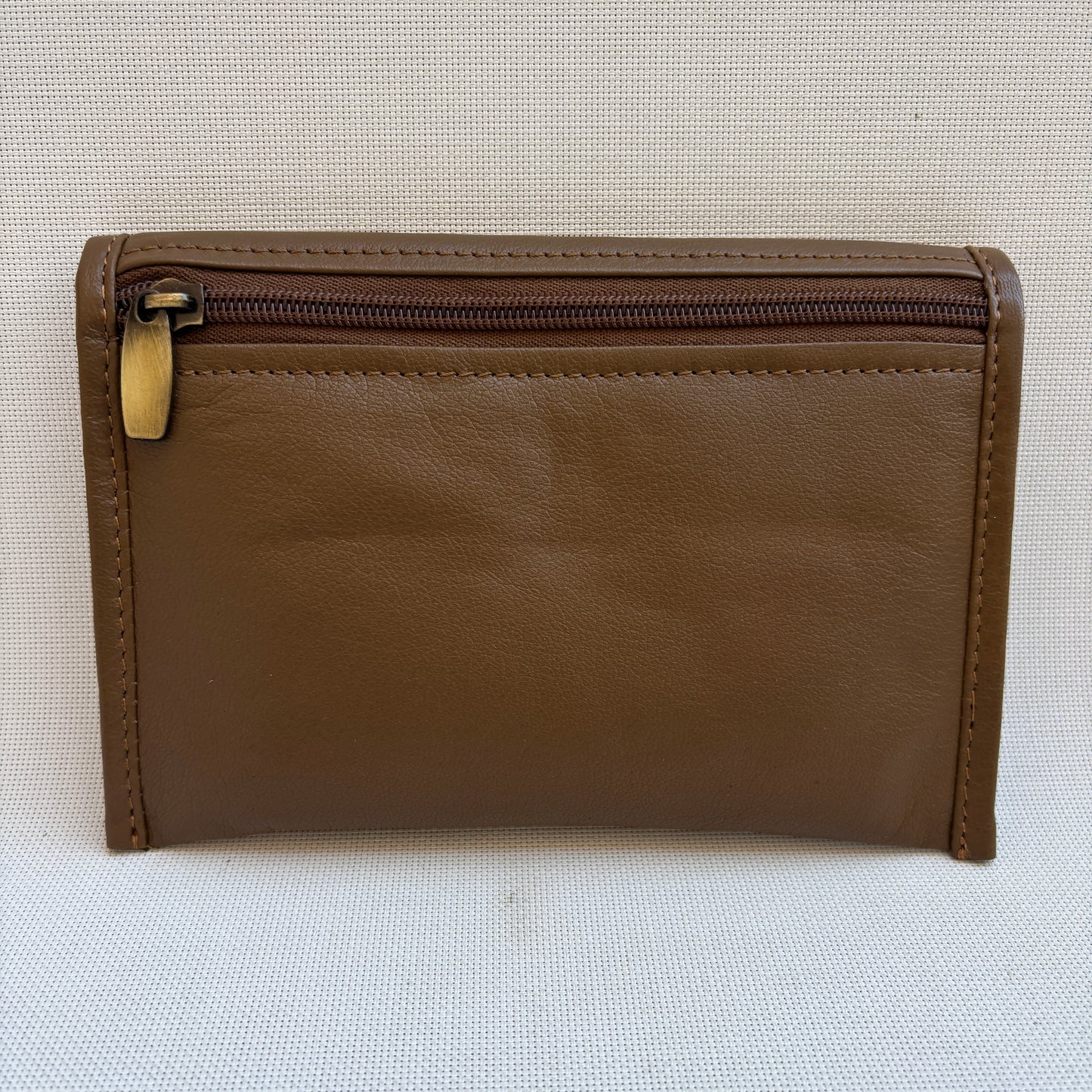 Monedero Plano Top CAOMKA · Piel · Pieza Exclusiva Núm. 18847
