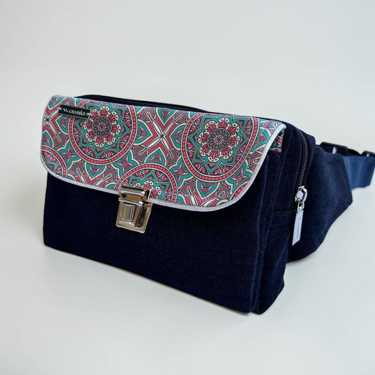 Riñonera Urban "♻️ Mandalas Jeans Recycled ♻️" · Pieza Única Núm. 19572