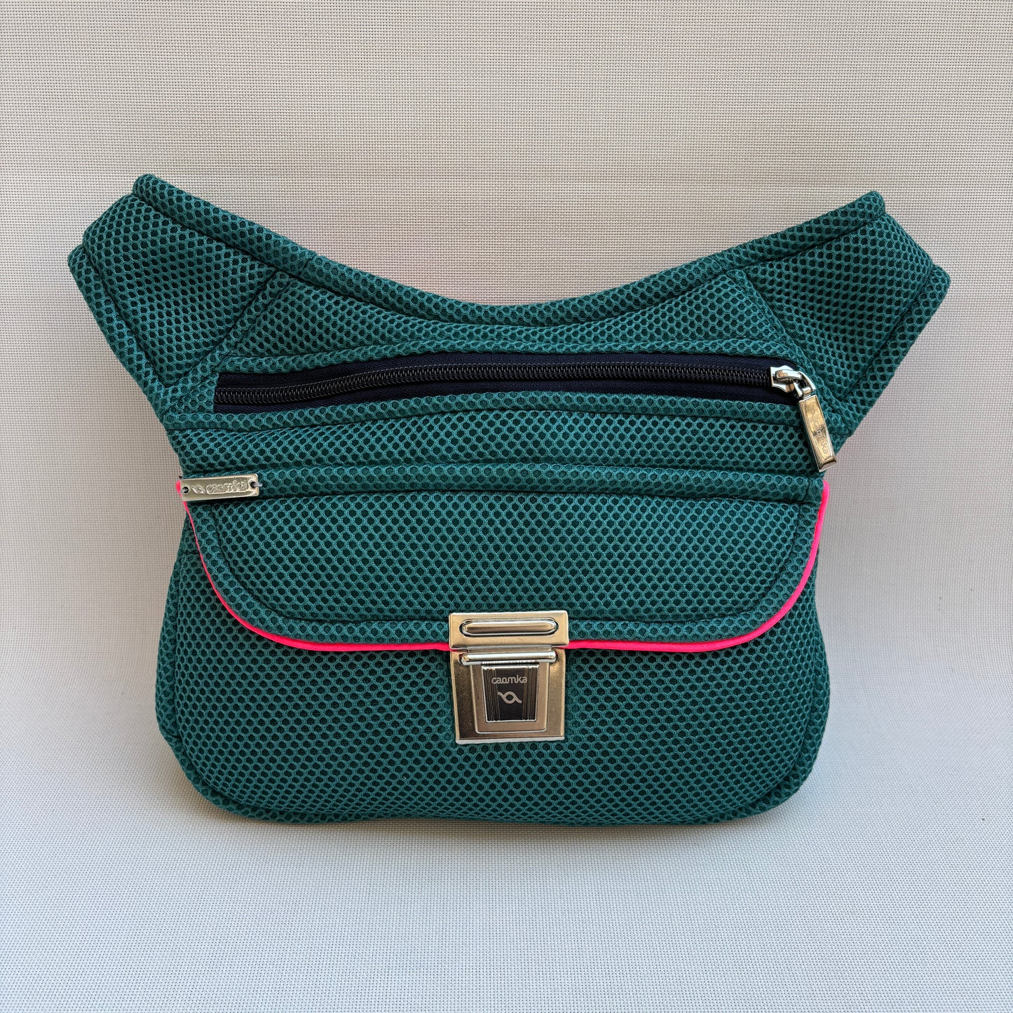 Riñonera "Soft Green 3D" + Bolsillo trasero · Pieza Única Núm. 18741