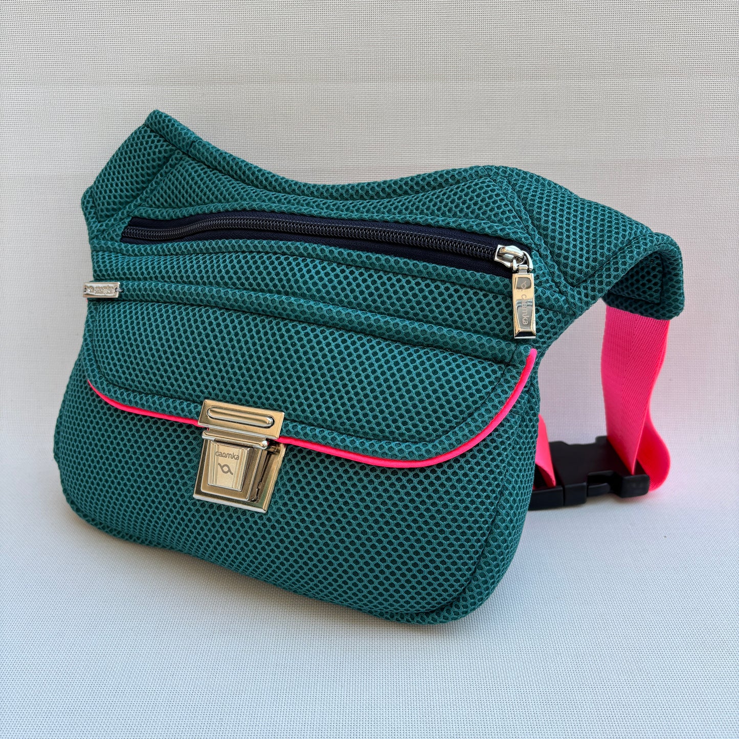 Riñonera "Soft Green 3D" + Bolsillo trasero · Pieza Única Núm. 18741