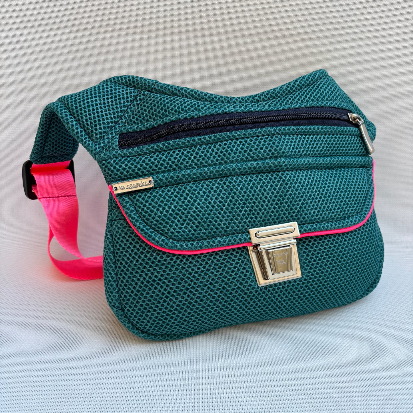 Riñonera "Soft Green 3D" + Bolsillo trasero · Pieza Única Núm. 18741