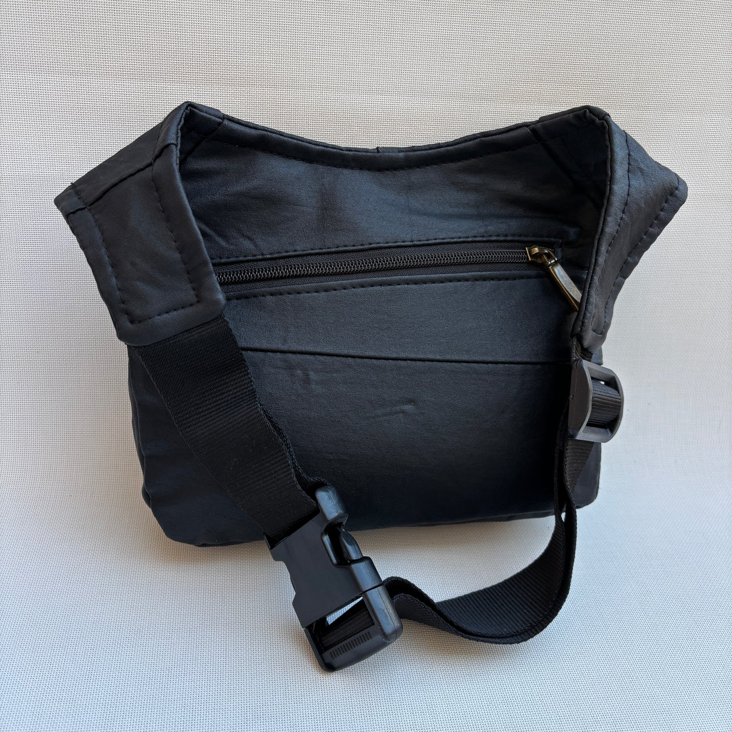 Riñonera "Special ♻️ Jeans Recycled ♻️ " + Bolsillo trasero con cremallera · Pieza Única Núm. 18715