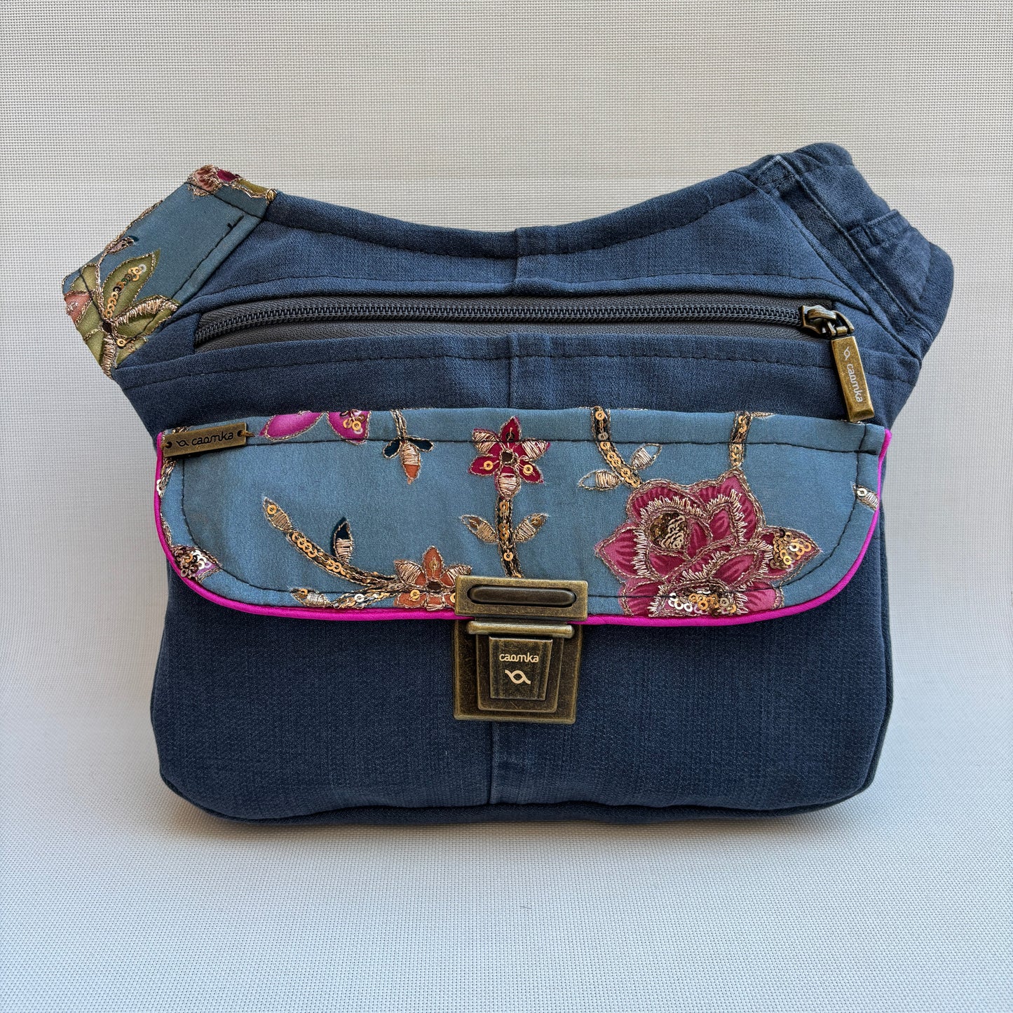 Riñonera “Special India ♻️ Jeans Recycled ♻️ ” · Pieza Única Núm. 18714