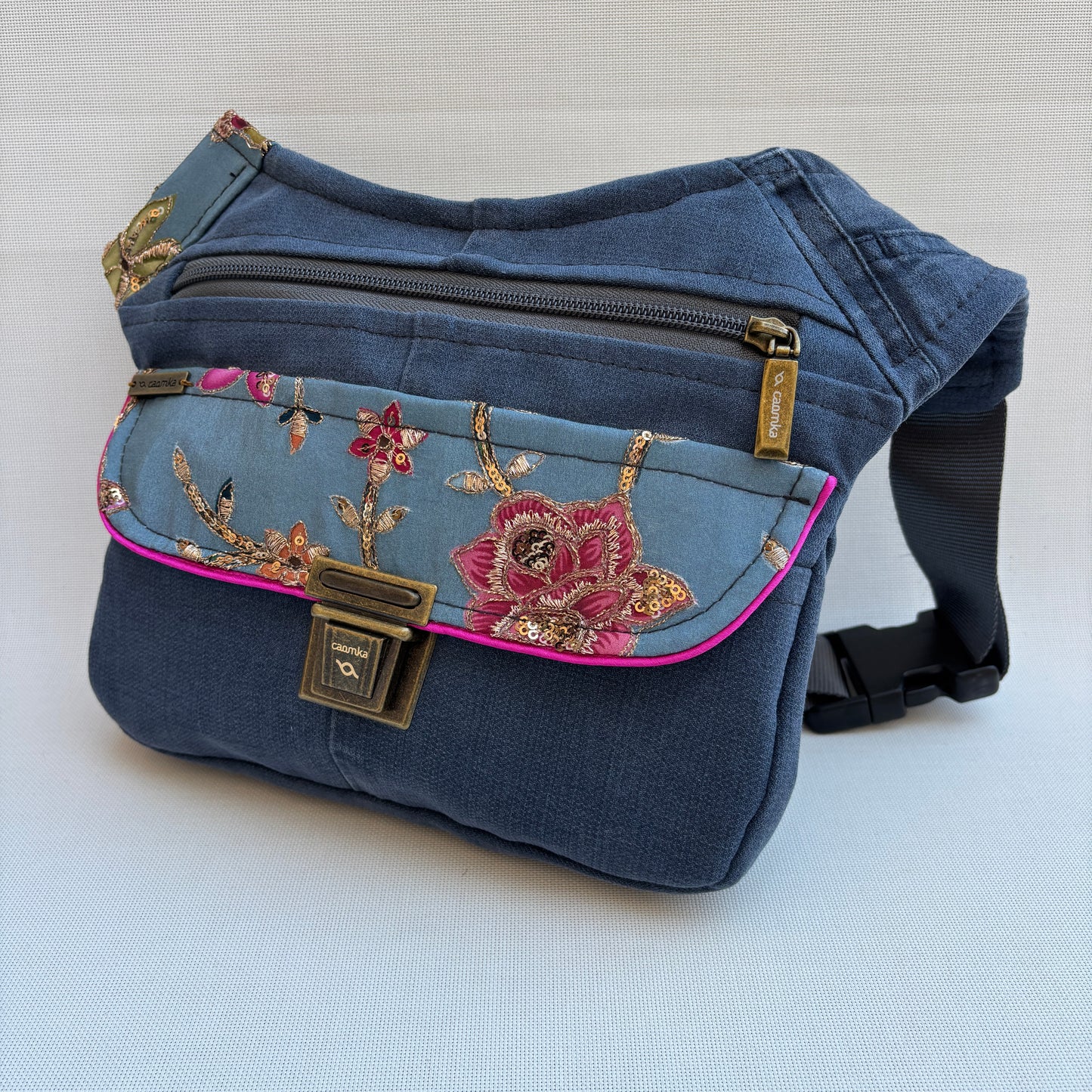Riñonera “Special India ♻️ Jeans Recycled ♻️ ” · Pieza Única Núm. 18714