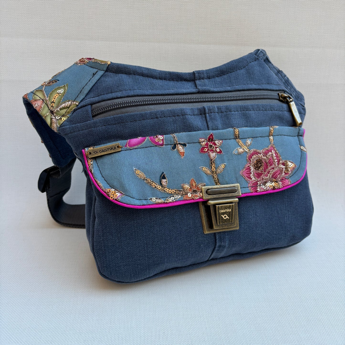 Riñonera “Special India ♻️ Jeans Recycled ♻️ ” · Pieza Única Núm. 18714