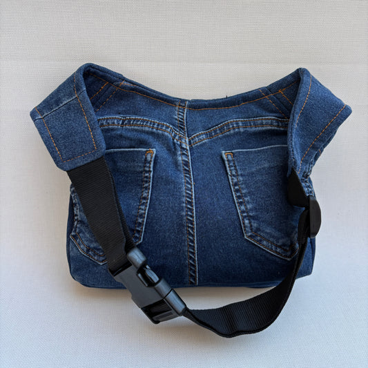 Riñonera "Jeans Flowers" ♻️ Jeans Recycled ♻️ · Pieza Única Núm. 18712