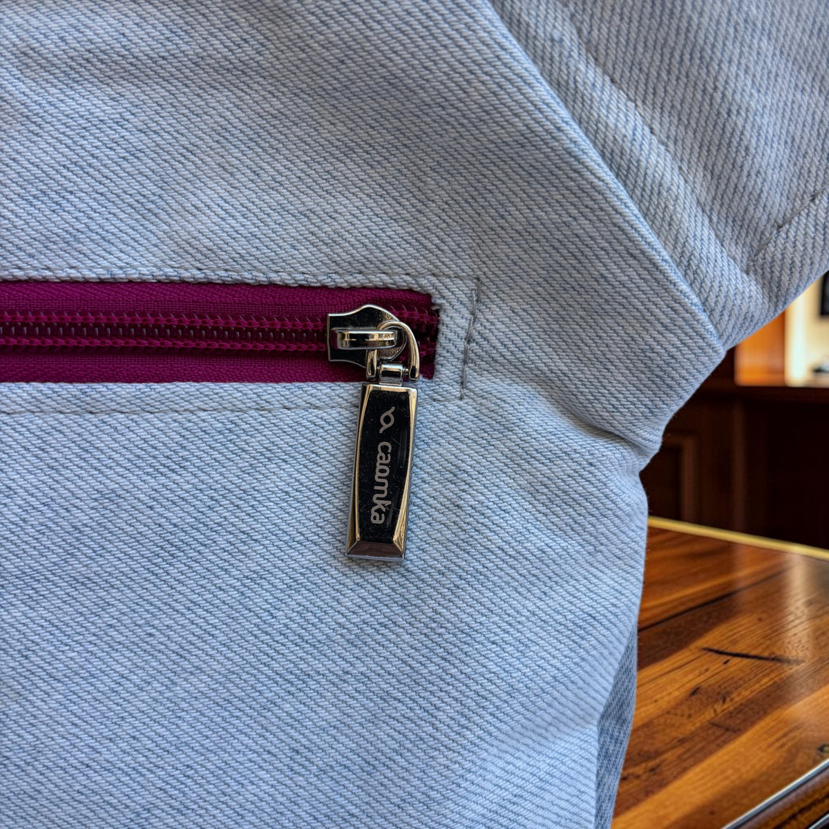 Riñonera Original "Jeans Japaneses Top" ♻️ Jeans Recycled ♻️ + Bolsillo extra con cremallera · Pieza Única Núm. 19600