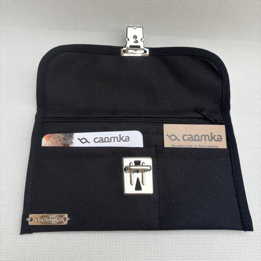 Monedero Plano CAOMKA · Pieza Única Núm. 18009