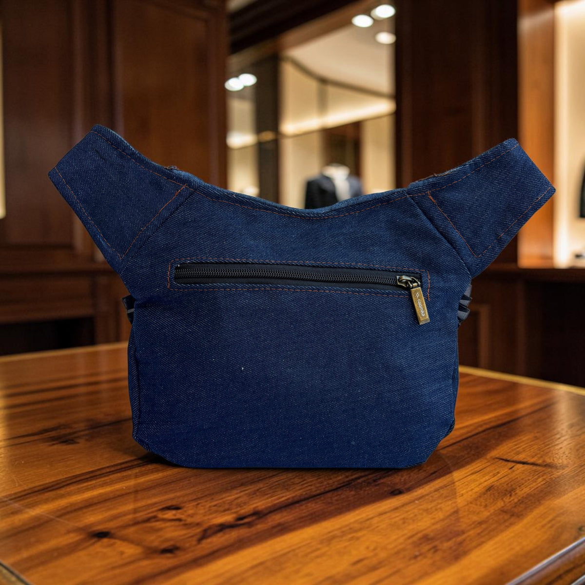 Riñonera Original "Jeans Japaneses Top" ♻️ Jeans Recycled ♻️ + Bolsillo extra con cremallera · Pieza Única Núm. 19601