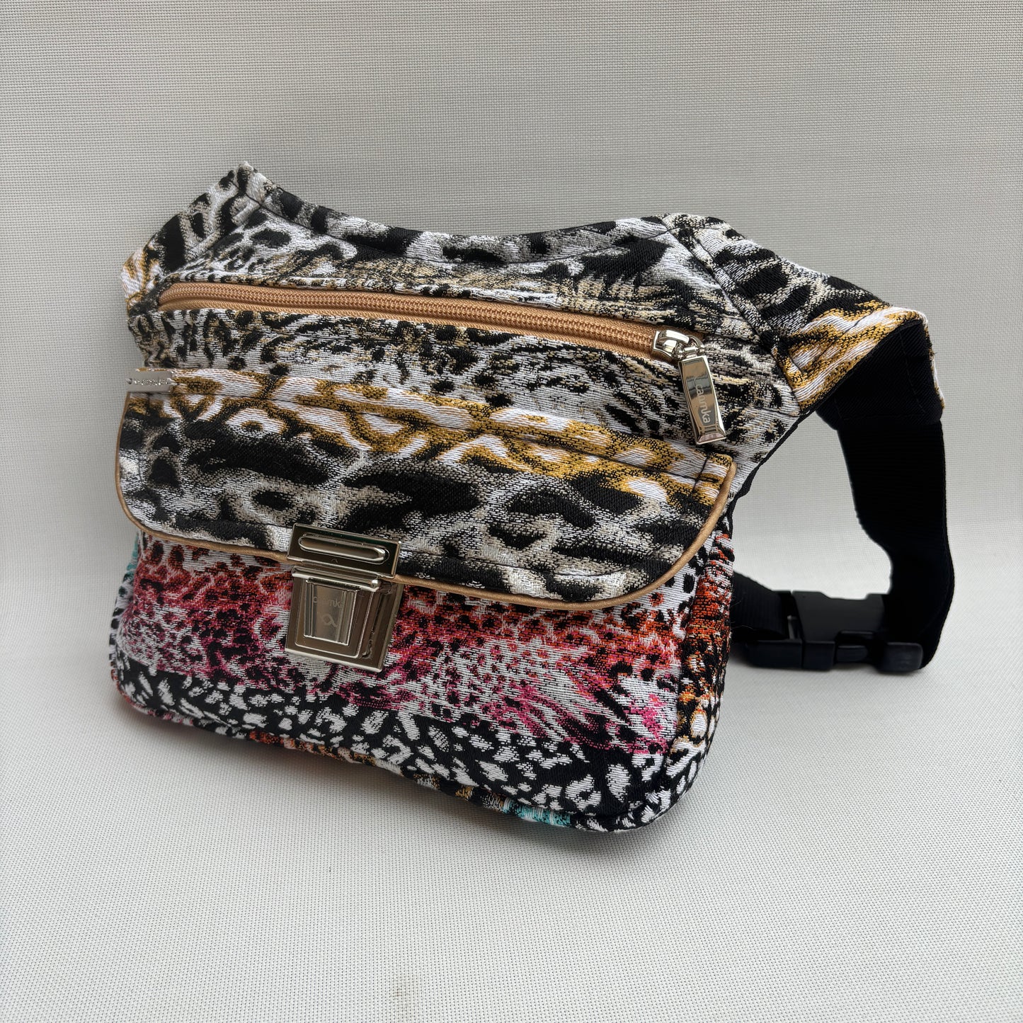 Riñonera "Animal Print" · Pieza Única Núm. 18050