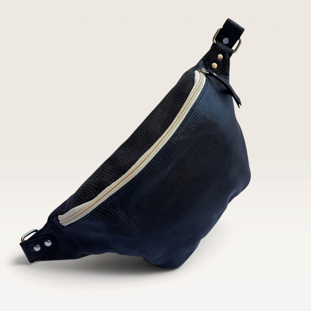 Riñonera RetroChic Watermelon Black · Piel · Pieza Única Núm. 19585