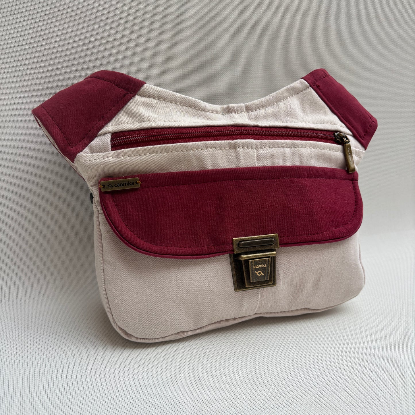 Riñonera ♻️ Jeans Recycled ♻️ + Bolsillo trasero con cremallera · Pieza Única Núm. 18048
