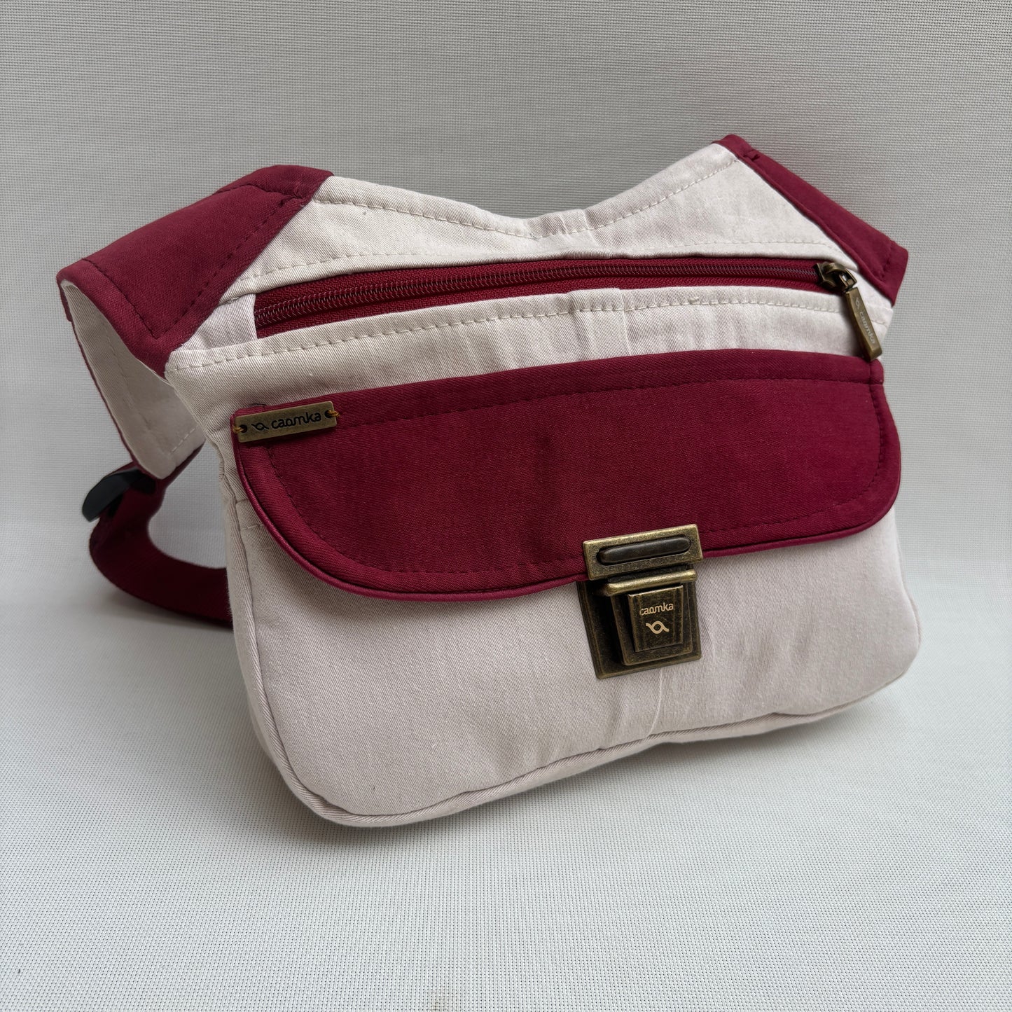Riñonera ♻️ Jeans Recycled ♻️ + Bolsillo trasero con cremallera · Pieza Única Núm. 18048
