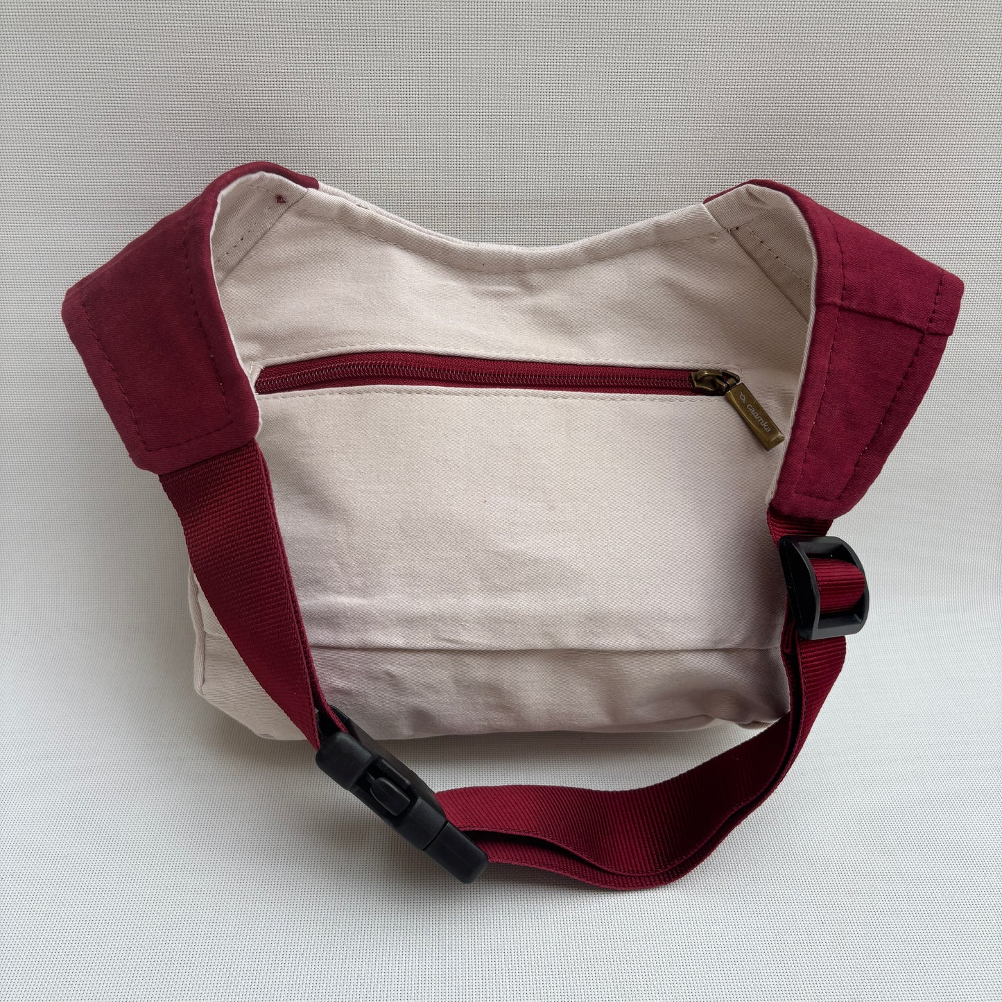Riñonera ♻️ Jeans Recycled ♻️ + Bolsillo trasero con cremallera · Pieza Única Núm. 18048