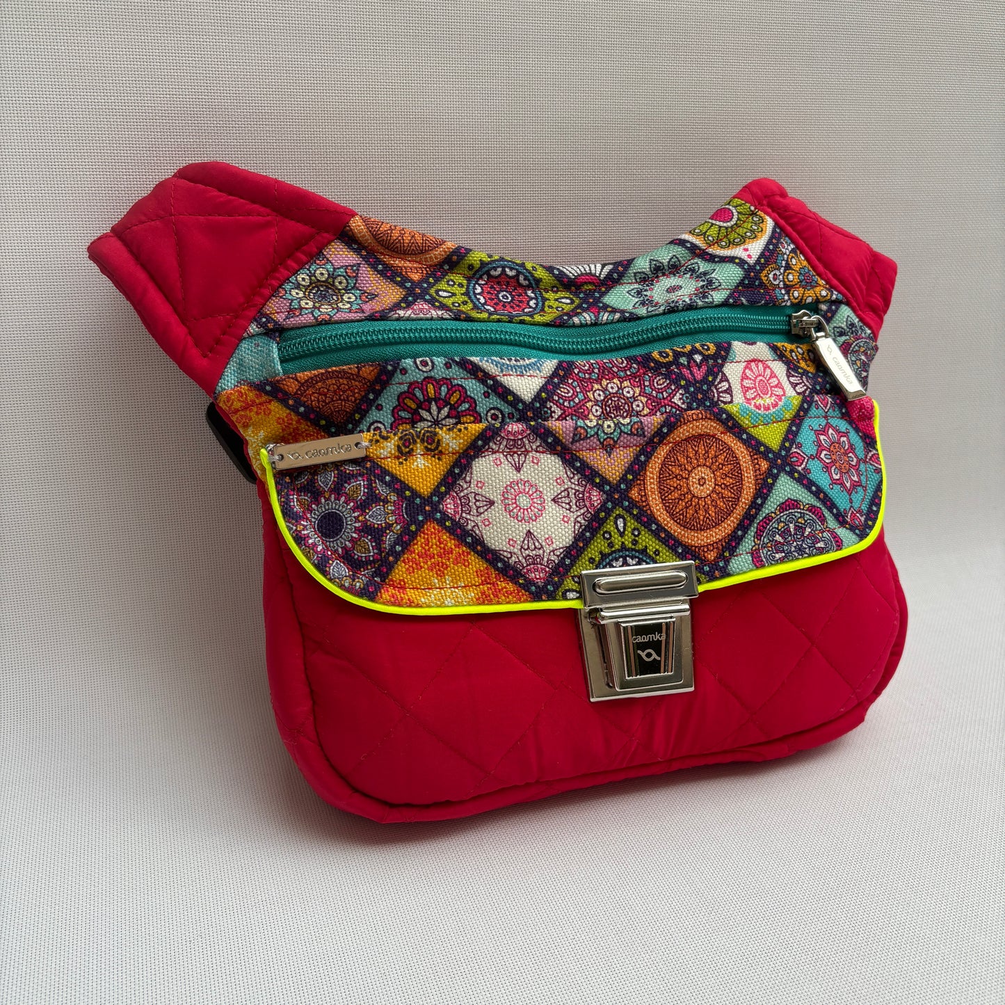 Riñonera "Special Mandalas Colorfull Top" + Bolsillo trasero · Pieza Única Núm. 18046