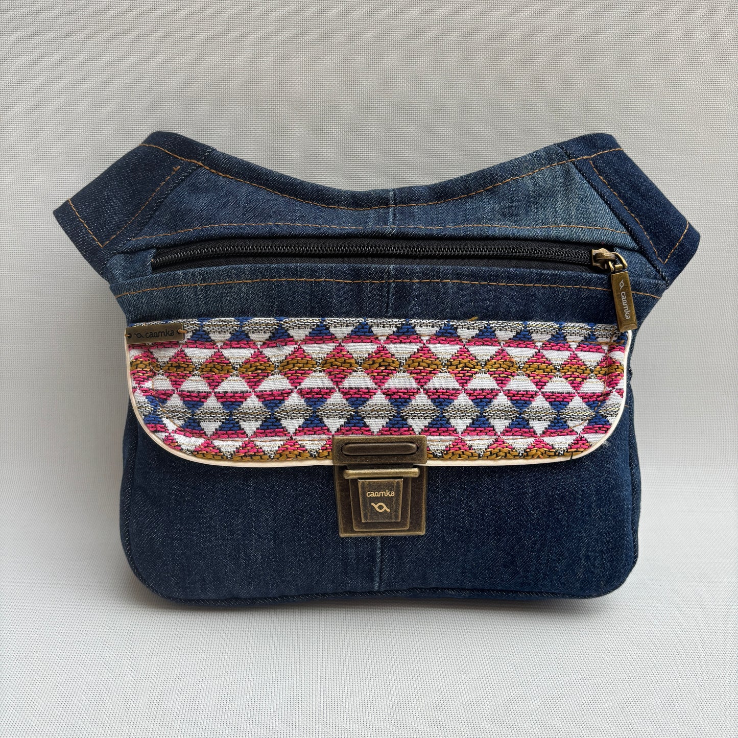 Riñonera ♻️ Jeans Recycled ♻️ · Pieza Única Núm. 18052