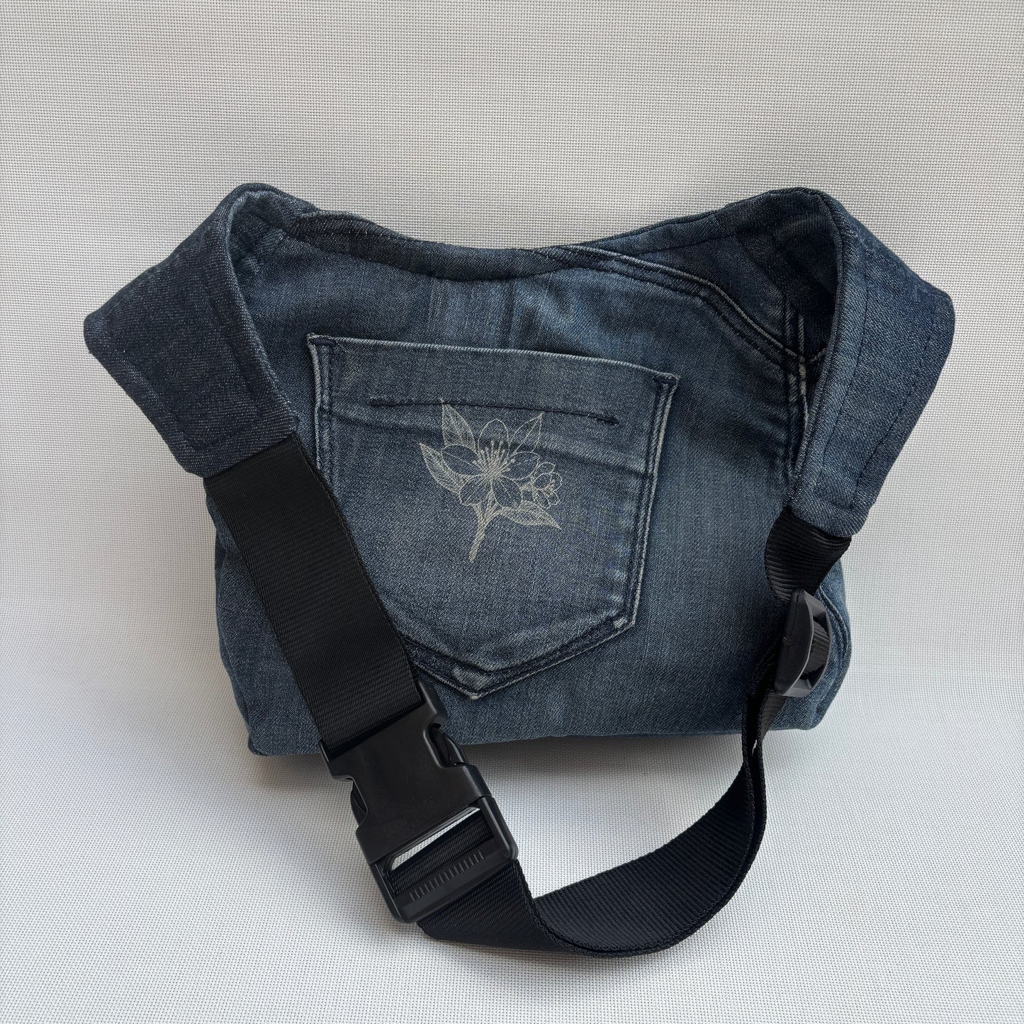 Riñonera "Special ♻️ Jeans Recycled ♻️ · Pieza Única Núm. 18047