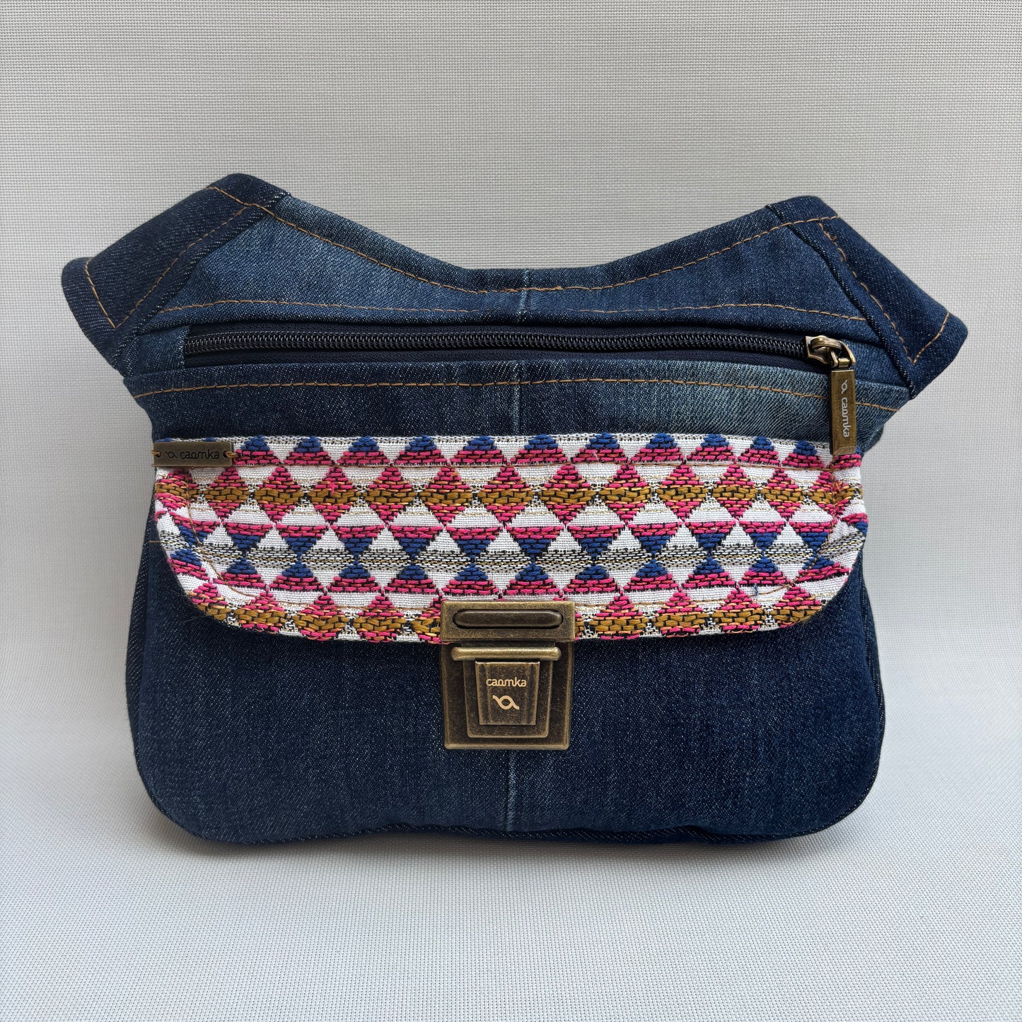 Riñonera ♻️ Jeans Recycled ♻️ · Pieza Única Núm. 18056