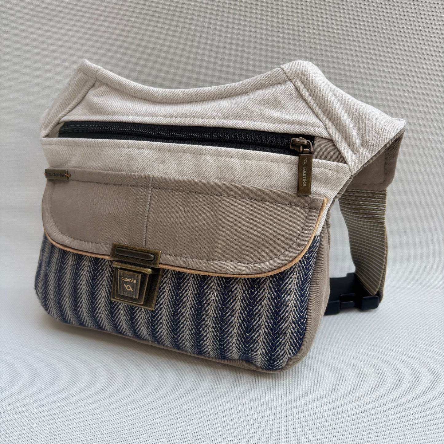 Riñonera ♻️ Docker's Recycled ♻️ · Pieza Única Núm. 18055