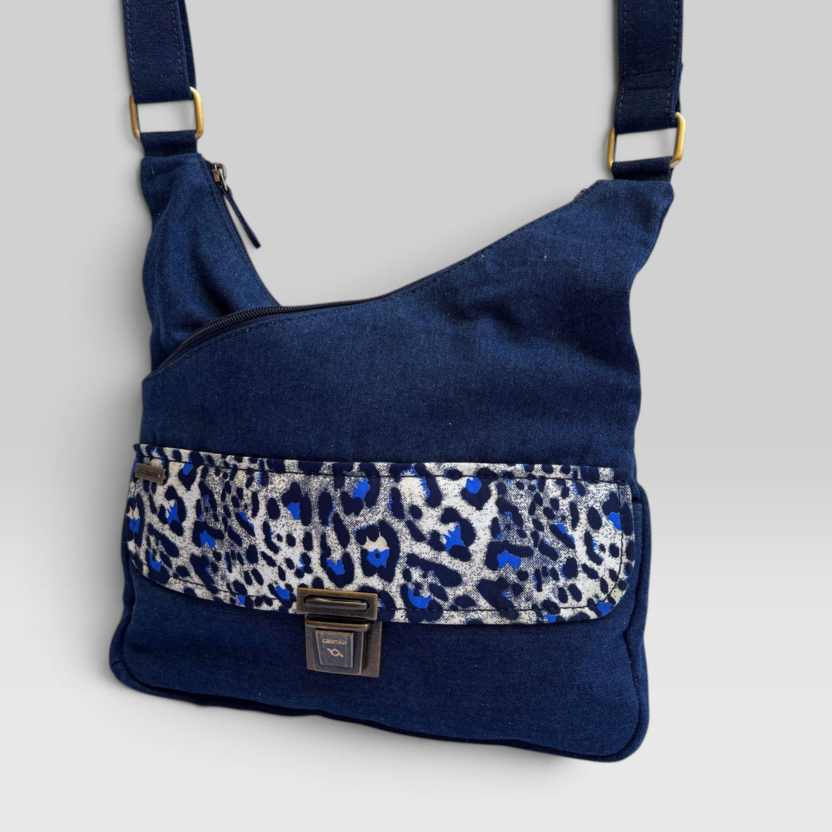 Bolso Bandolera Súper Caomka "Jeans & Animal Print" · Pieza Única Núm. 19550