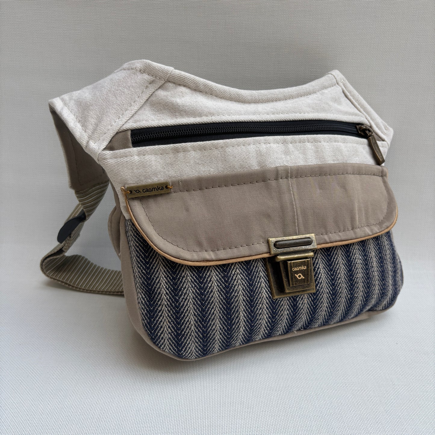 Riñonera ♻️ Docker's Recycled ♻️ · Pieza Única Núm. 18055